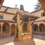 Historic La Loggia Hotel 3*
