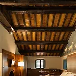 Szálloda La Loggia Historic 3*
