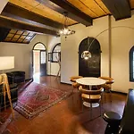 La Loggia Historic Szálloda