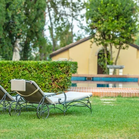 La Loggia Historic Resort 3*