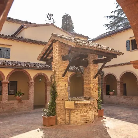 La Loggia Historic Resort - Albergo Diffuso Hotell 3*