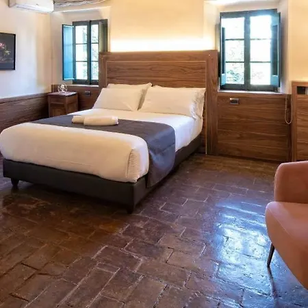 La Loggia Historic Resort - Albergo Diffuso Hotell 3*